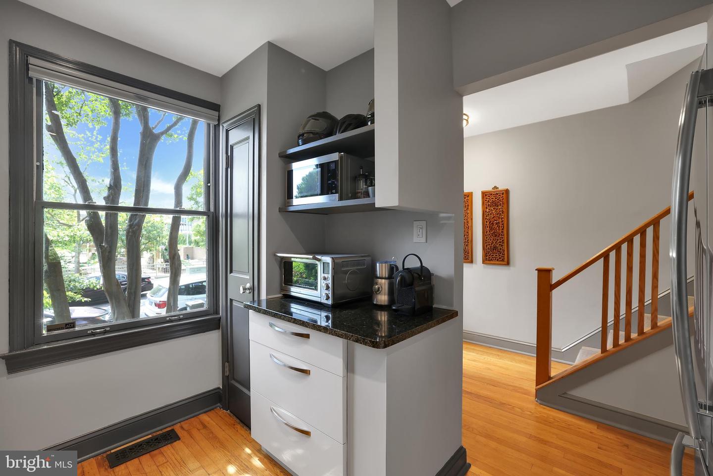 2209 ONTARIO RD NW, WASHINGTON, District Of Columbia 20009, 2 Bedrooms Bedrooms, ,2 BathroomsBathrooms,Residential,For sale,2209 ONTARIO RD NW,DCDC2202046 MLS # DCDC2202046