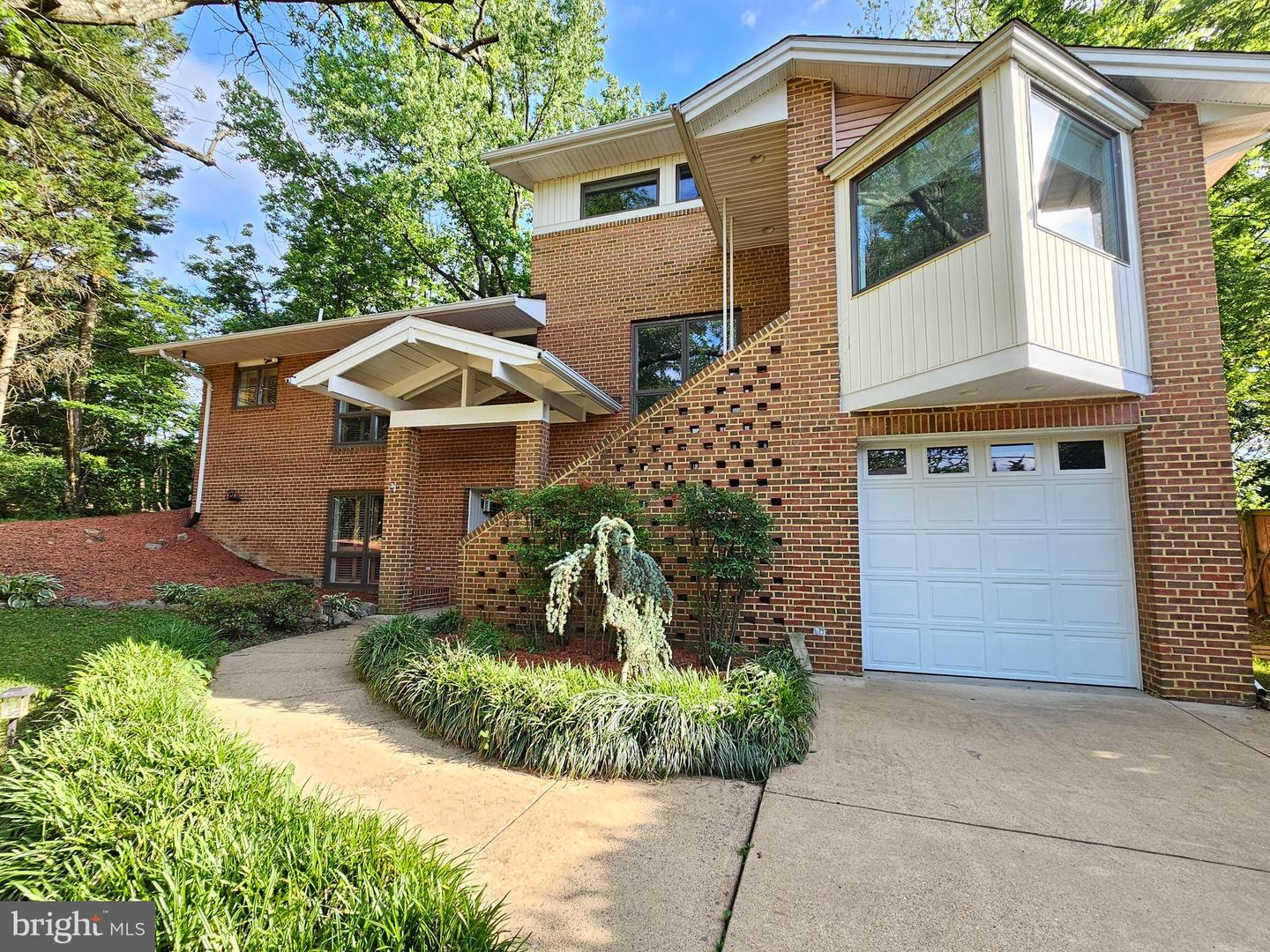 6603 BYRNES DR, MCLEAN, Virginia 22101, 5 Bedrooms Bedrooms, ,4 BathroomsBathrooms,Residential,For sale,6603 BYRNES DR,VAFX2242682 MLS # VAFX2242682