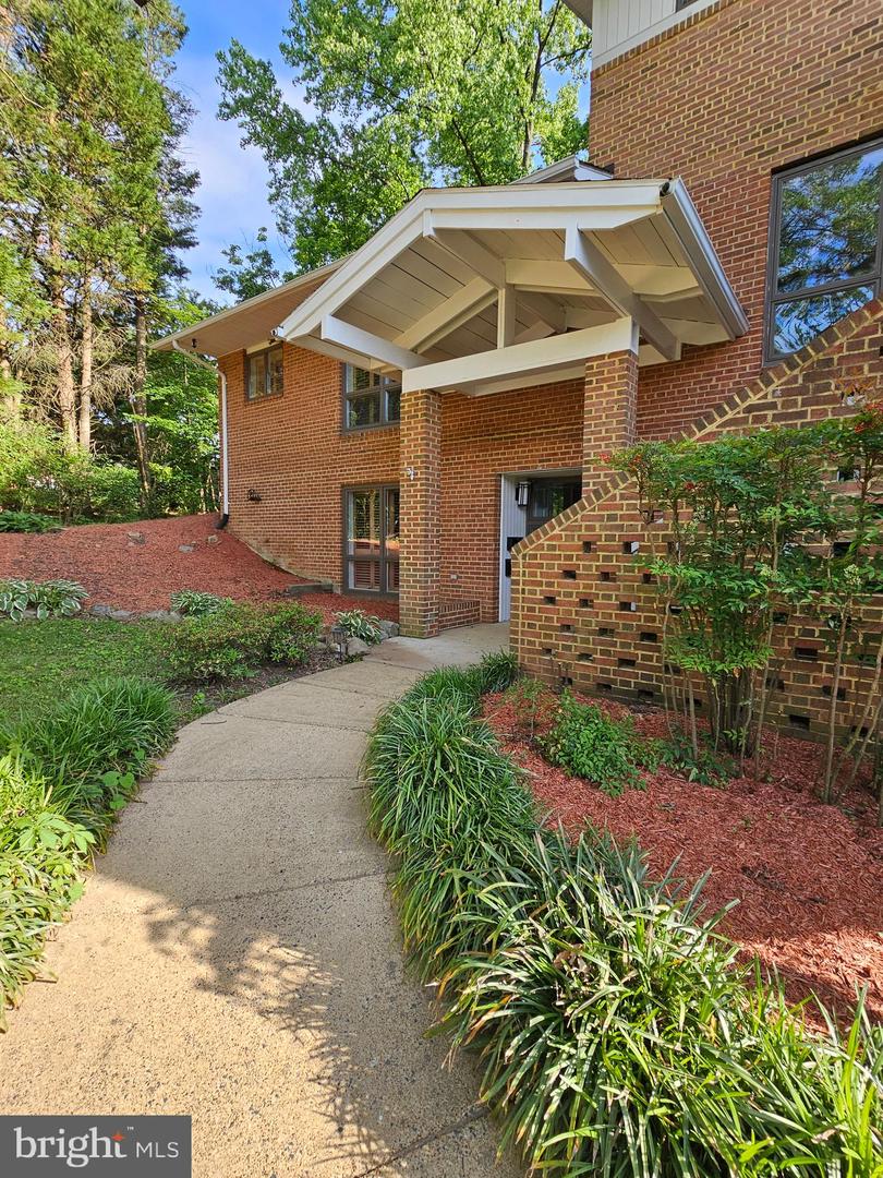 6603 BYRNES DR, MCLEAN, Virginia 22101, 5 Bedrooms Bedrooms, ,4 BathroomsBathrooms,Residential,For sale,6603 BYRNES DR,VAFX2242682 MLS # VAFX2242682
