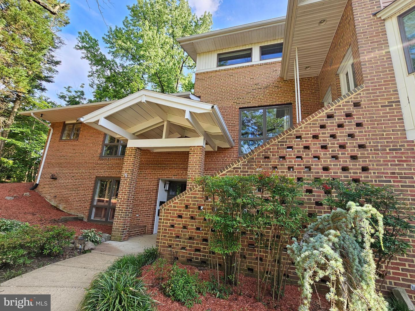 6603 BYRNES DR, MCLEAN, Virginia 22101, 5 Bedrooms Bedrooms, ,4 BathroomsBathrooms,Residential,For sale,6603 BYRNES DR,VAFX2242682 MLS # VAFX2242682