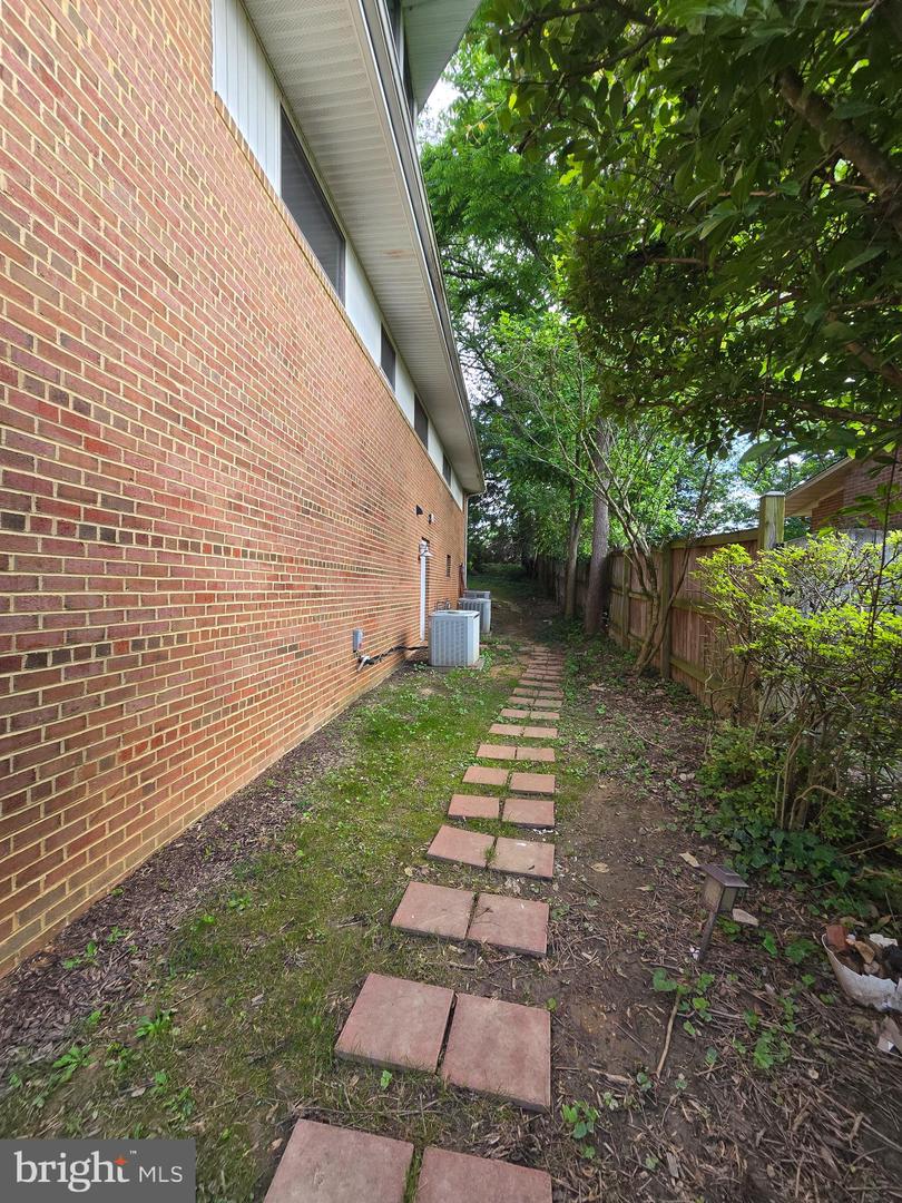 6603 BYRNES DR, MCLEAN, Virginia 22101, 5 Bedrooms Bedrooms, ,4 BathroomsBathrooms,Residential,For sale,6603 BYRNES DR,VAFX2242682 MLS # VAFX2242682