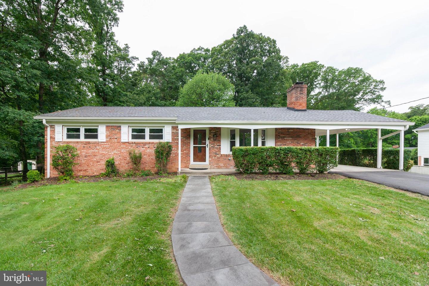 4510 VILLAGE DR, FAIRFAX, Virginia 22030, 4 Bedrooms Bedrooms, ,2 BathroomsBathrooms,Residential,For sale,4510 VILLAGE DR,VAFX2242690 MLS # VAFX2242690