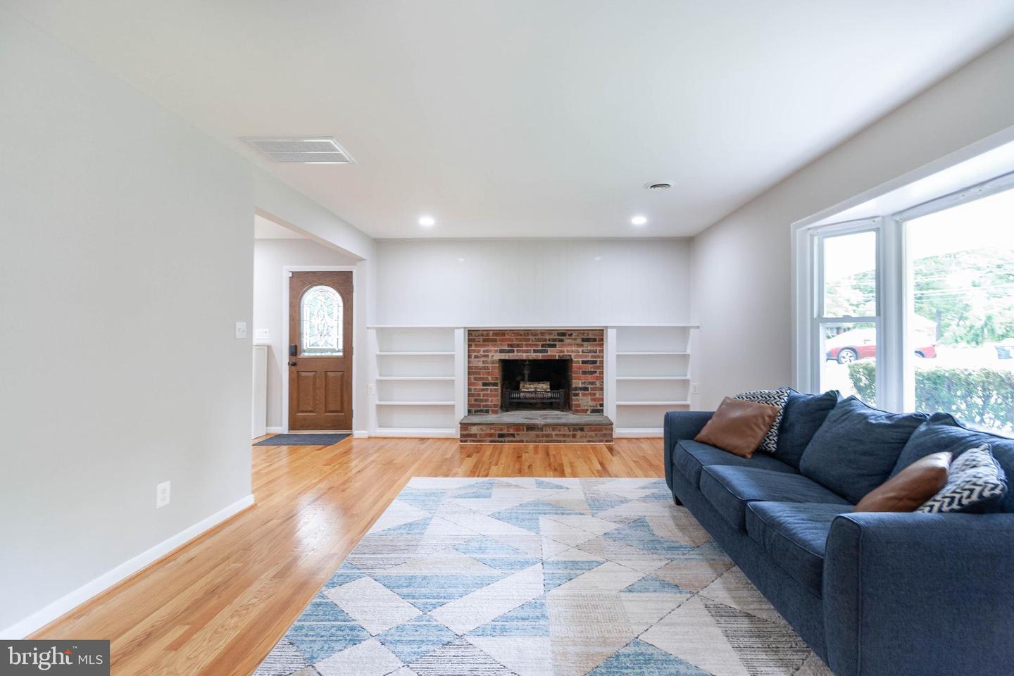 4510 VILLAGE DR, FAIRFAX, Virginia 22030, 4 Bedrooms Bedrooms, ,2 BathroomsBathrooms,Residential,For sale,4510 VILLAGE DR,VAFX2242690 MLS # VAFX2242690