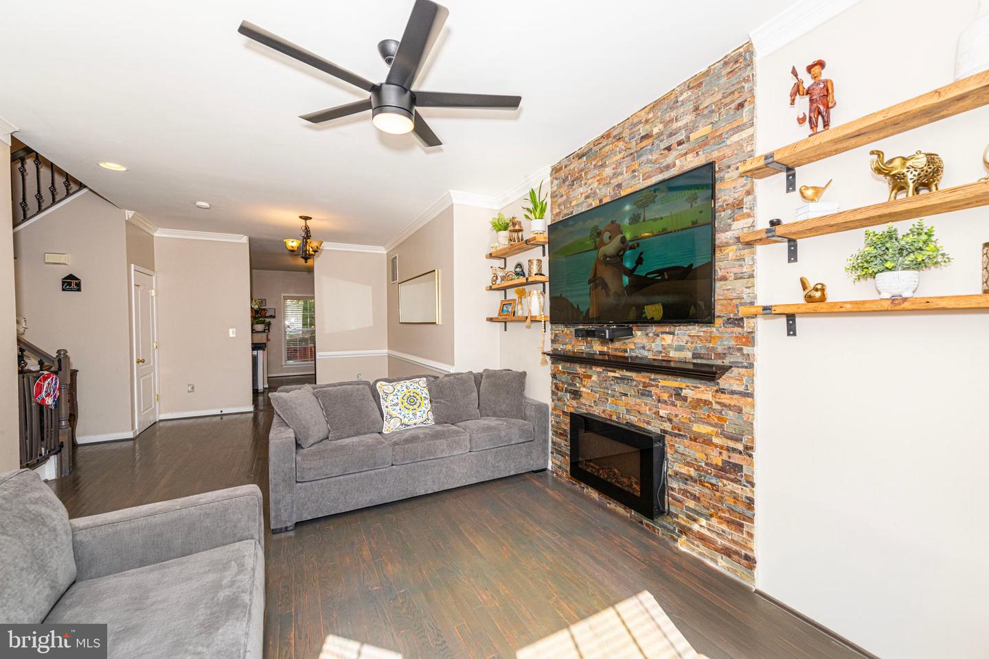 15381 BRONCO WAY, WOODBRIDGE, Virginia 22193, 3 Bedrooms Bedrooms, ,2 BathroomsBathrooms,Residential,For sale,15381 BRONCO WAY,VAPW2095458 MLS # VAPW2095458