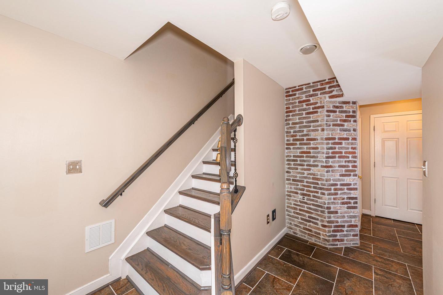 15381 BRONCO WAY, WOODBRIDGE, Virginia 22193, 3 Bedrooms Bedrooms, ,2 BathroomsBathrooms,Residential,For sale,15381 BRONCO WAY,VAPW2095458 MLS # VAPW2095458