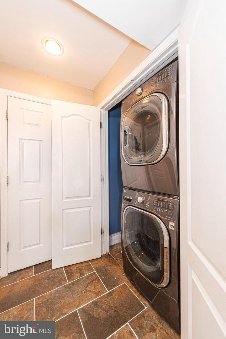 15381 BRONCO WAY, WOODBRIDGE, Virginia 22193, 3 Bedrooms Bedrooms, ,2 BathroomsBathrooms,Residential,For sale,15381 BRONCO WAY,VAPW2095458 MLS # VAPW2095458