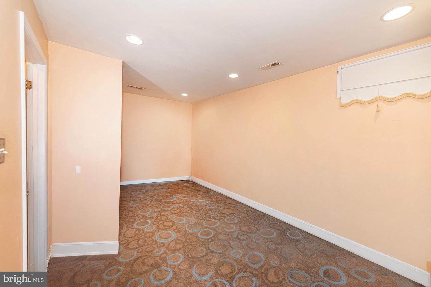 15381 BRONCO WAY, WOODBRIDGE, Virginia 22193, 3 Bedrooms Bedrooms, ,2 BathroomsBathrooms,Residential,For sale,15381 BRONCO WAY,VAPW2095458 MLS # VAPW2095458