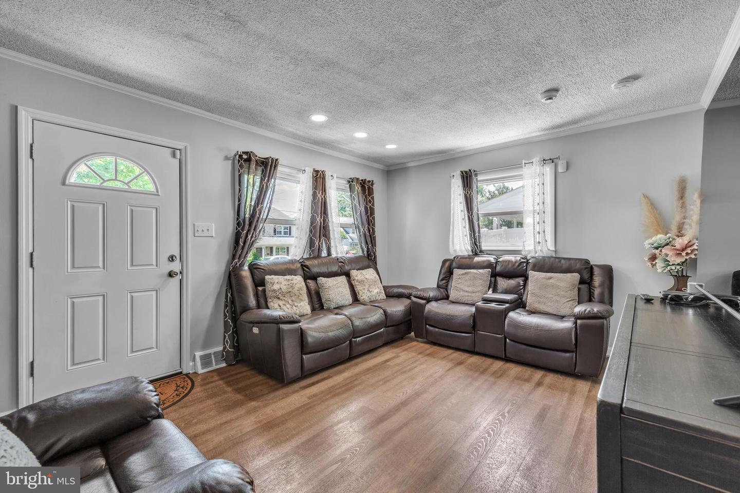 113 TREMONT ST, MANASSAS PARK, Virginia 20111, 3 Bedrooms Bedrooms, ,2 BathroomsBathrooms,Residential,For sale,113 TREMONT ST,VAMP2003062 MLS # VAMP2003062