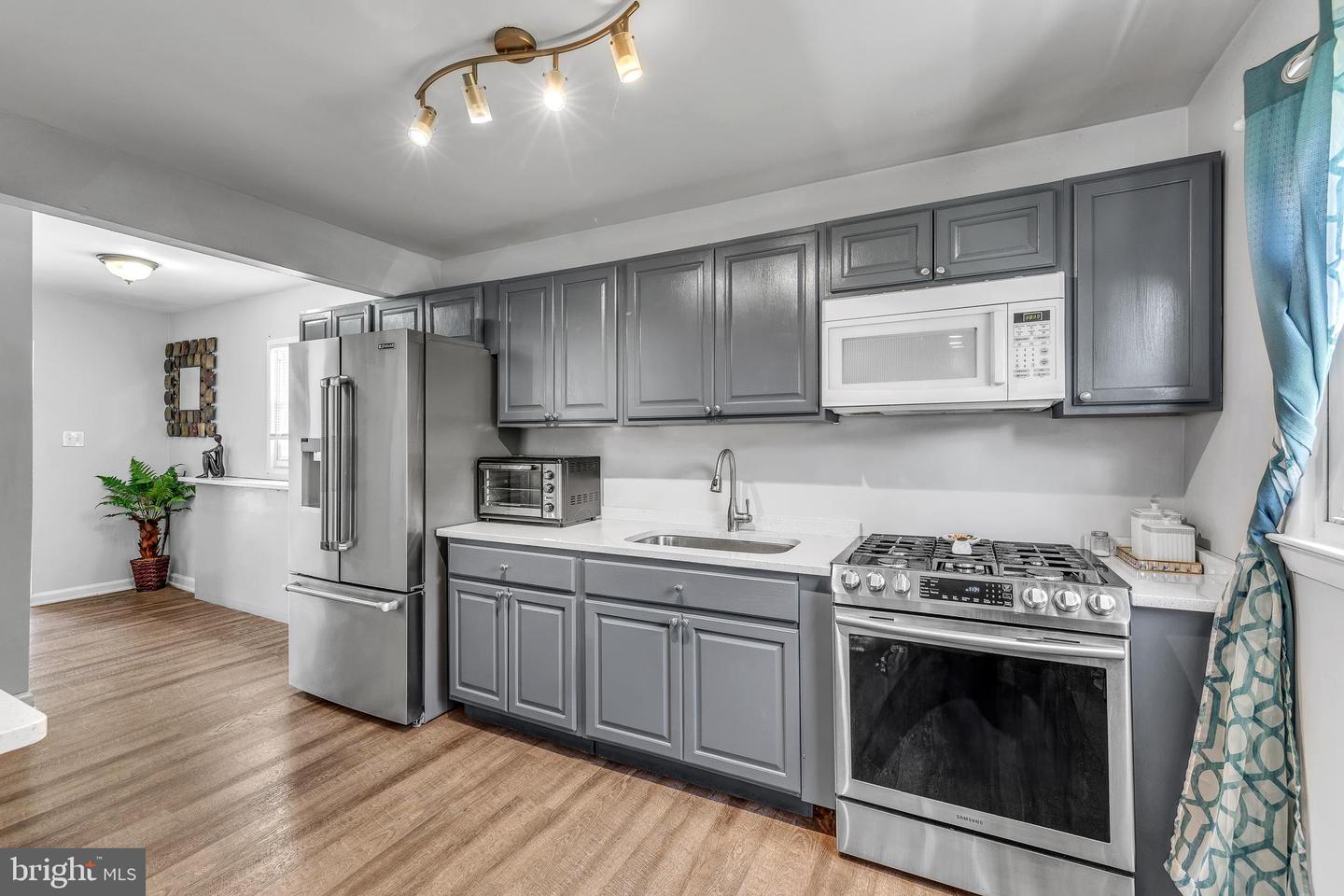 113 TREMONT ST, MANASSAS PARK, Virginia 20111, 3 Bedrooms Bedrooms, ,2 BathroomsBathrooms,Residential,For sale,113 TREMONT ST,VAMP2003062 MLS # VAMP2003062