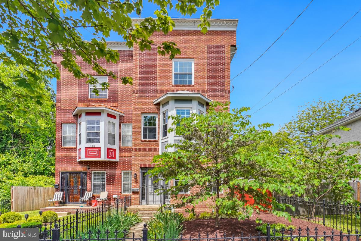 1122 45TH ST NE, WASHINGTON, District Of Columbia 20019, 4 Bedrooms Bedrooms, ,3 BathroomsBathrooms,Residential,For sale,1122 45TH ST NE,DCDC2202274 MLS # DCDC2202274