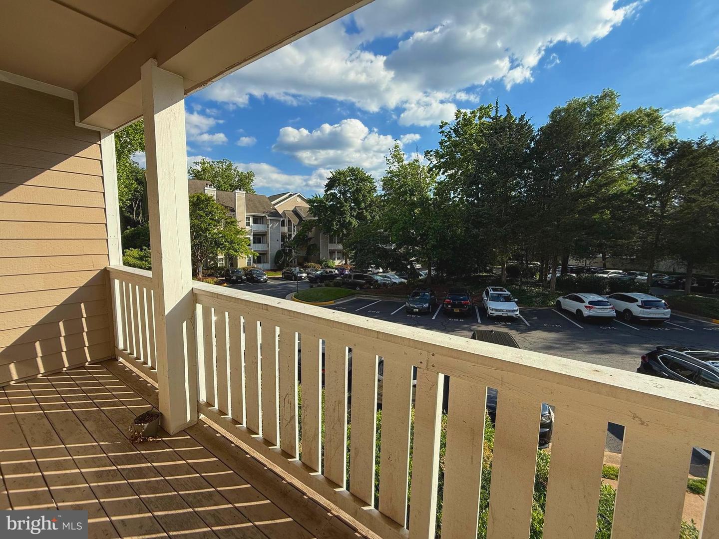 14320 CLIMBING ROSE WAY #203, CENTREVILLE, Virginia 20121, 2 Bedrooms Bedrooms, ,2 BathroomsBathrooms,Residential,For sale,14320 CLIMBING ROSE WAY #203,VAFX2243052 MLS # VAFX2243052
