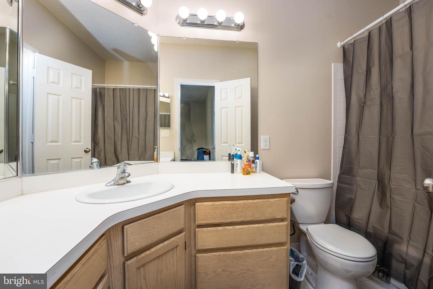 14320 CLIMBING ROSE WAY #203, CENTREVILLE, Virginia 20121, 2 Bedrooms Bedrooms, ,2 BathroomsBathrooms,Residential,For sale,14320 CLIMBING ROSE WAY #203,VAFX2243052 MLS # VAFX2243052