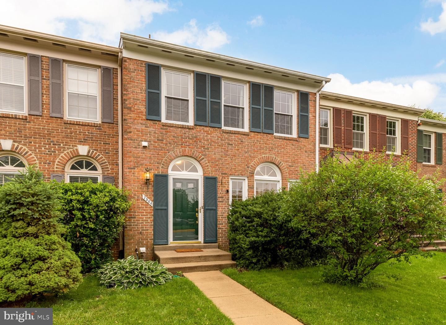 7504 OLDHAM WAY, ALEXANDRIA, Virginia 22315, 2 Bedrooms Bedrooms, ,3 BathroomsBathrooms,Residential,For sale,7504 OLDHAM WAY,VAFX2243080 MLS # VAFX2243080