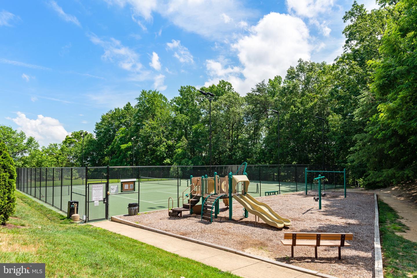 7504 OLDHAM WAY, ALEXANDRIA, Virginia 22315, 2 Bedrooms Bedrooms, ,3 BathroomsBathrooms,Residential,For sale,7504 OLDHAM WAY,VAFX2243080 MLS # VAFX2243080