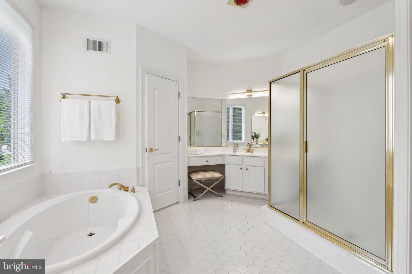 8109 CROOKED OAKS CT, GAINESVILLE, Virginia 20155, 4 Bedrooms Bedrooms, ,4 BathroomsBathrooms,Residential,For sale,8109 CROOKED OAKS CT,VAPW2095520 MLS # VAPW2095520