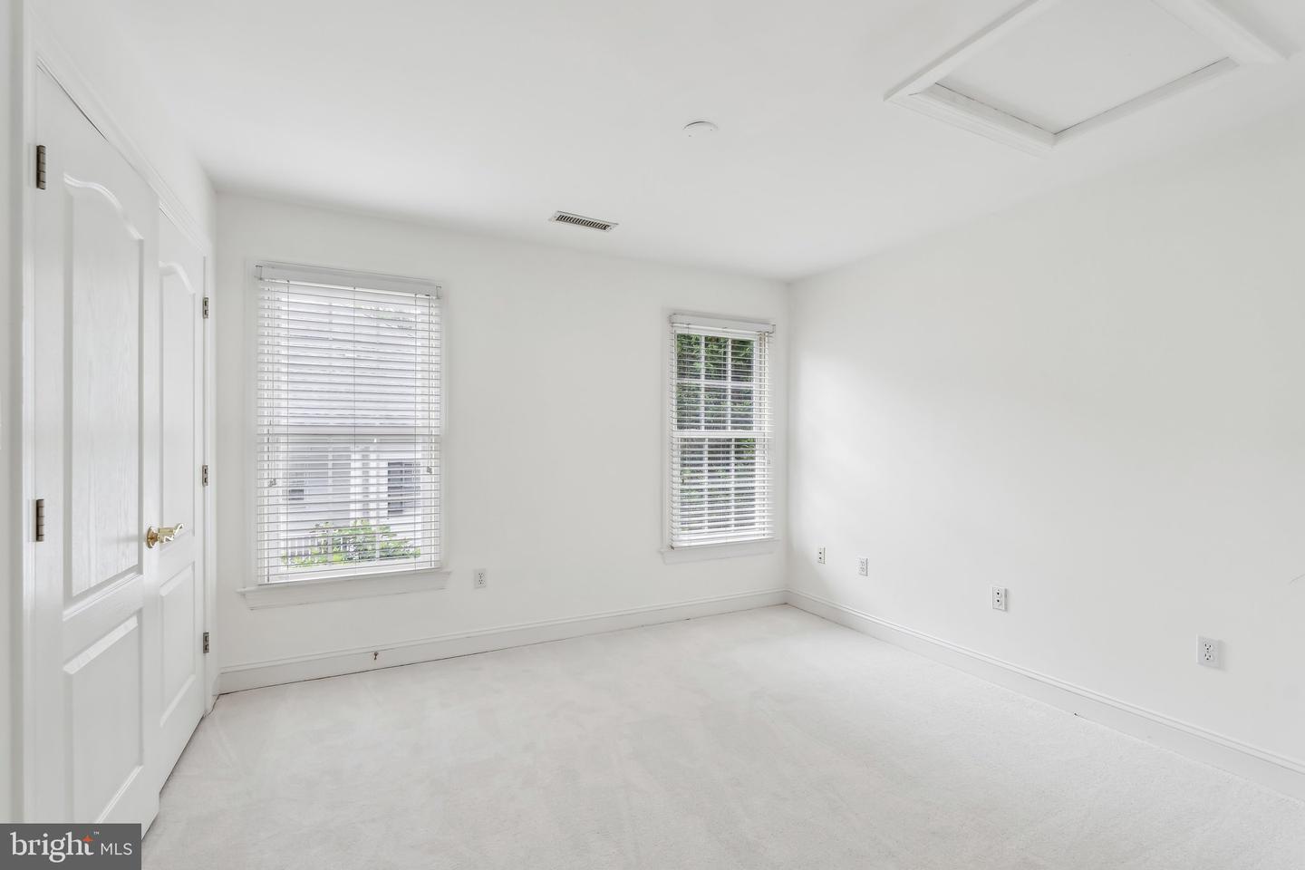 8109 CROOKED OAKS CT, GAINESVILLE, Virginia 20155, 4 Bedrooms Bedrooms, ,4 BathroomsBathrooms,Residential,For sale,8109 CROOKED OAKS CT,VAPW2095520 MLS # VAPW2095520