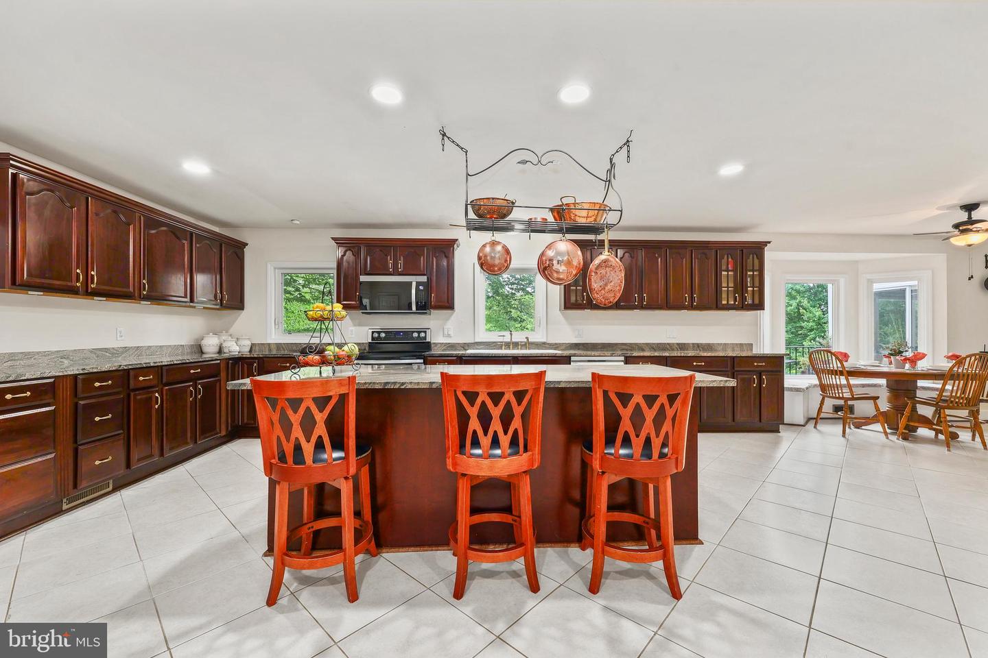 10200 SOUZA LN, MANASSAS, Virginia 20111, 6 Bedrooms Bedrooms, ,4 BathroomsBathrooms,Residential,For sale,10200 SOUZA LN,VAPW2095540 MLS # VAPW2095540