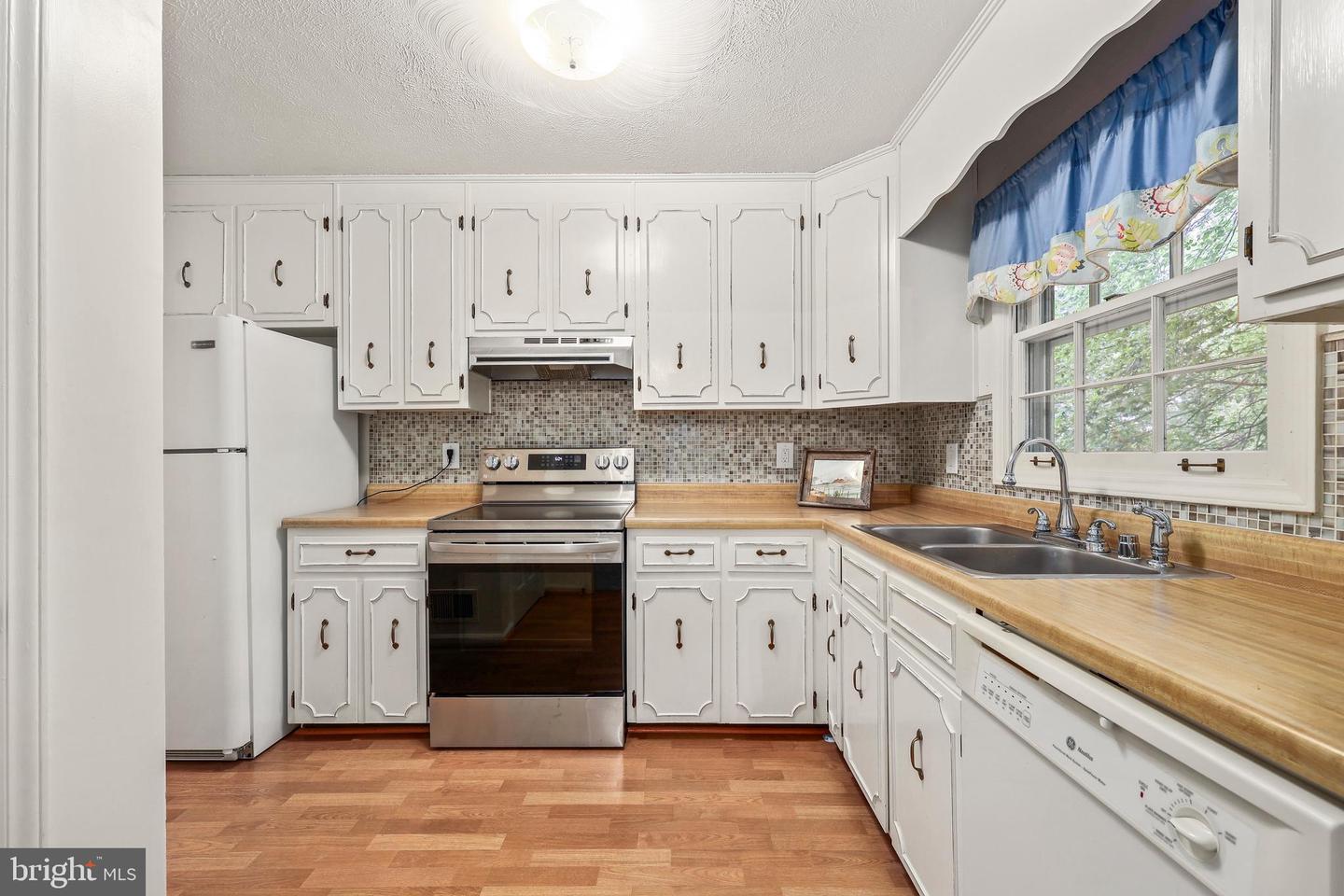 10200 SOUZA LN, MANASSAS, Virginia 20111, 6 Bedrooms Bedrooms, ,4 BathroomsBathrooms,Residential,For sale,10200 SOUZA LN,VAPW2095540 MLS # VAPW2095540
