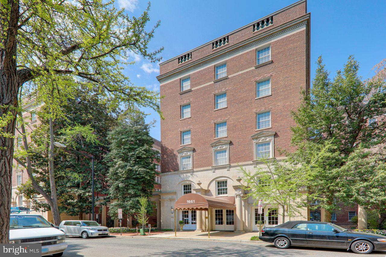 1661 CRESCENT PL NW #408, WASHINGTON, District Of Columbia 20009, 2 Bedrooms Bedrooms, ,2 BathroomsBathrooms,Residential,For sale,1661 CRESCENT PL NW #408,DCDC2202536 MLS # DCDC2202536