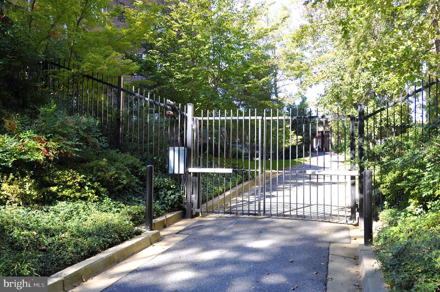 1661 CRESCENT PL NW #408, WASHINGTON, District Of Columbia 20009, 2 Bedrooms Bedrooms, ,2 BathroomsBathrooms,Residential,For sale,1661 CRESCENT PL NW #408,DCDC2202536 MLS # DCDC2202536