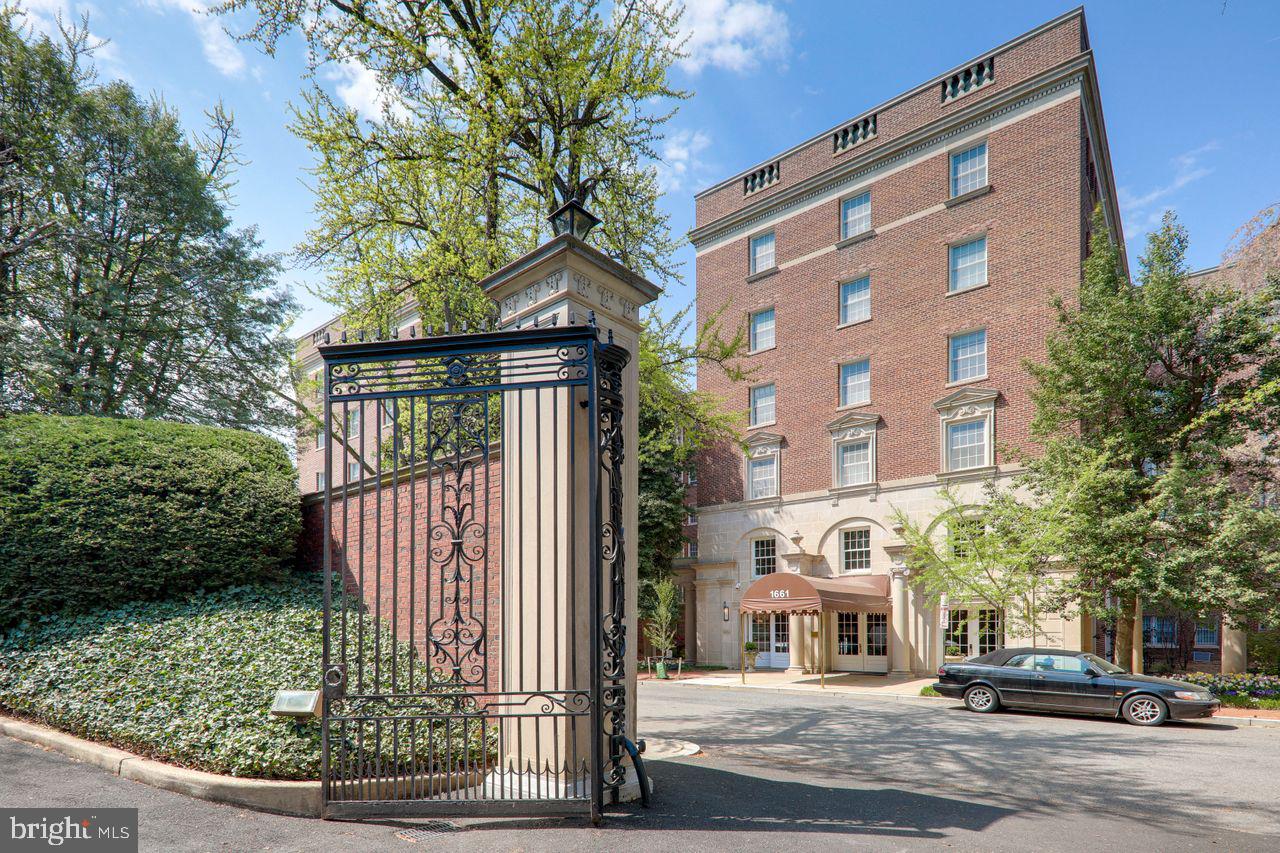 1661 CRESCENT PL NW #408, WASHINGTON, District Of Columbia 20009, 2 Bedrooms Bedrooms, ,2 BathroomsBathrooms,Residential,For sale,1661 CRESCENT PL NW #408,DCDC2202536 MLS # DCDC2202536