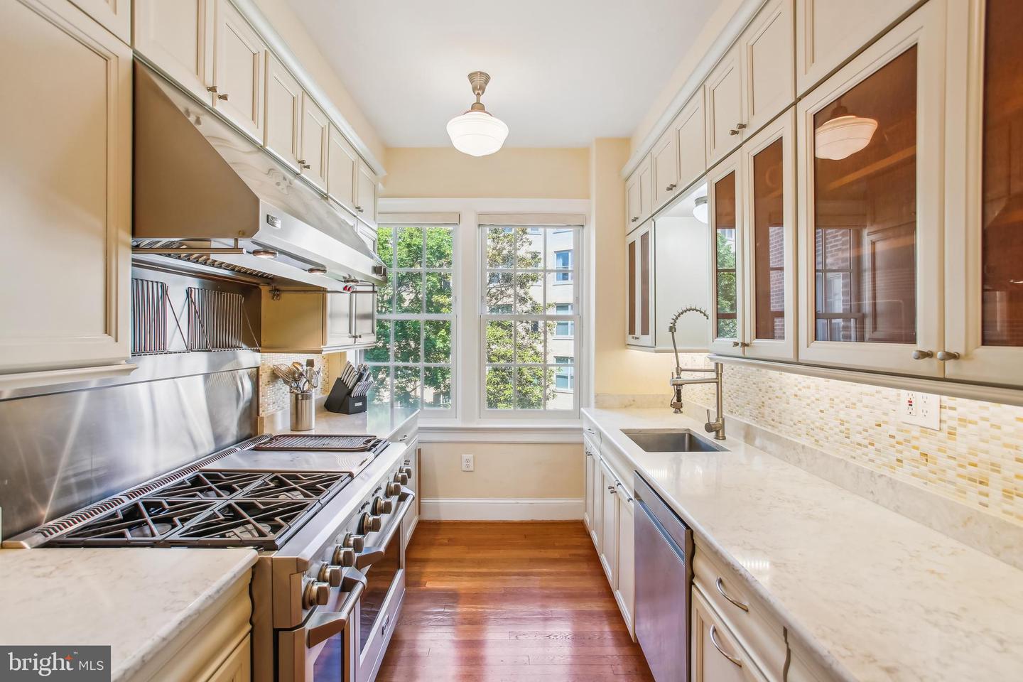 1661 CRESCENT PL NW #408, WASHINGTON, District Of Columbia 20009, 2 Bedrooms Bedrooms, ,2 BathroomsBathrooms,Residential,For sale,1661 CRESCENT PL NW #408,DCDC2202536 MLS # DCDC2202536