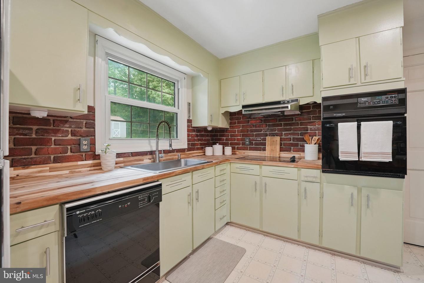 6320 LEE HIGHWAY ACCESS DR, WARRENTON, Virginia 20187, 3 Bedrooms Bedrooms, ,2 BathroomsBathrooms,Residential,For sale,6320 LEE HIGHWAY ACCESS DR,VAFQ2016802 MLS # VAFQ2016802