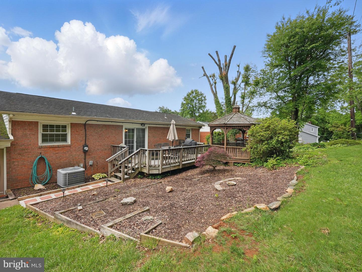 6320 LEE HIGHWAY ACCESS DR, WARRENTON, Virginia 20187, 3 Bedrooms Bedrooms, ,2 BathroomsBathrooms,Residential,For sale,6320 LEE HIGHWAY ACCESS DR,VAFQ2016802 MLS # VAFQ2016802