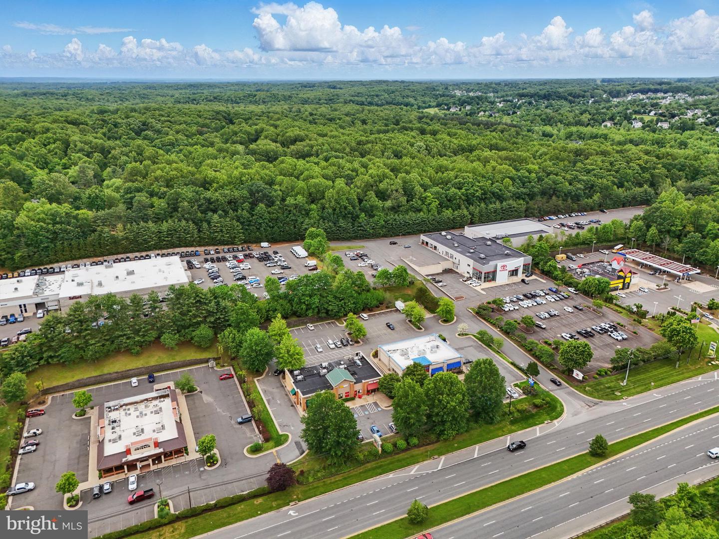 6320 LEE HIGHWAY ACCESS DR, WARRENTON, Virginia 20187, 3 Bedrooms Bedrooms, ,2 BathroomsBathrooms,Residential,For sale,6320 LEE HIGHWAY ACCESS DR,VAFQ2016802 MLS # VAFQ2016802