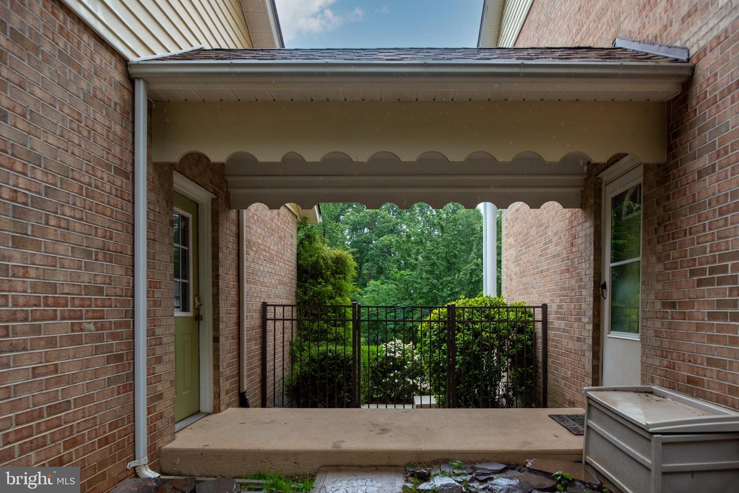 110 SPRINGWOOD DR, FREDERICKSBURG, Virginia 22401, 3 Bedrooms Bedrooms, ,3 BathroomsBathrooms,Residential,For sale,110 SPRINGWOOD DR,VAFB2008292 MLS # VAFB2008292