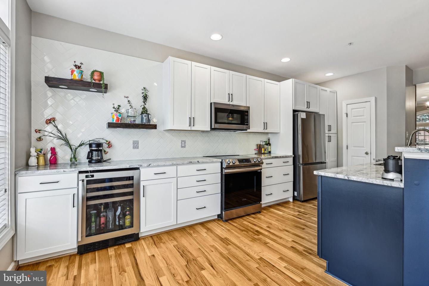 8154 SKELTON CIR, FALLS CHURCH, Virginia 22042, 3 Bedrooms Bedrooms, ,3 BathroomsBathrooms,Residential,For sale,8154 SKELTON CIR,VAFX2243036 MLS # VAFX2243036