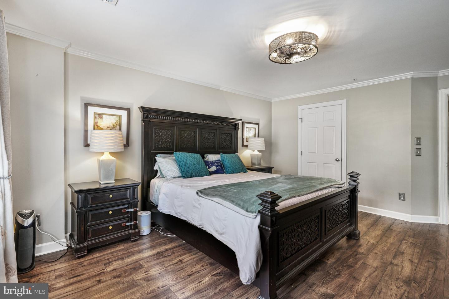 8154 SKELTON CIR, FALLS CHURCH, Virginia 22042, 3 Bedrooms Bedrooms, ,3 BathroomsBathrooms,Residential,For sale,8154 SKELTON CIR,VAFX2243036 MLS # VAFX2243036