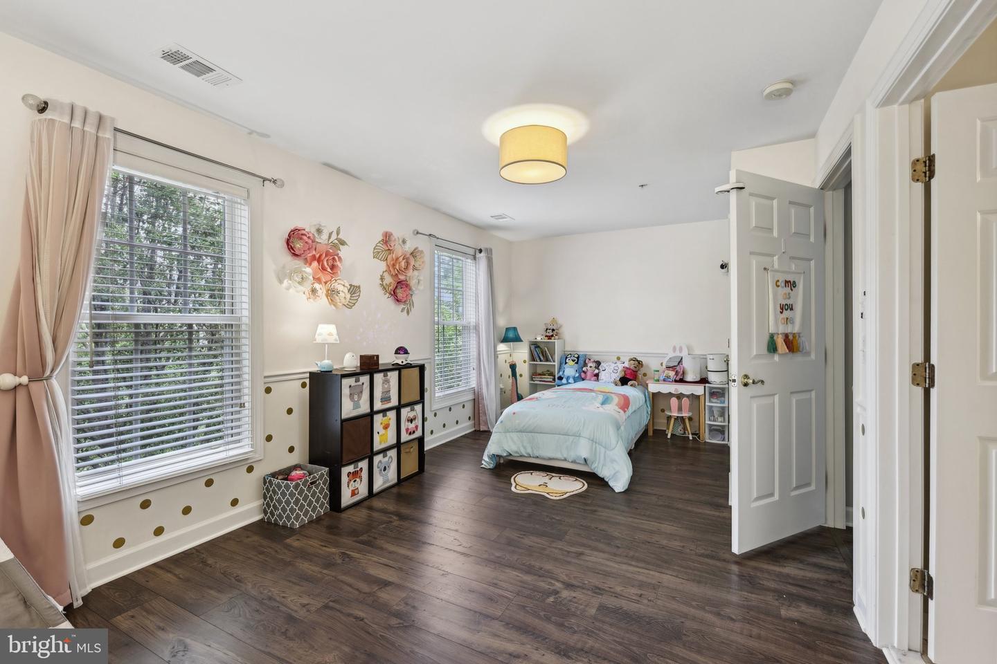 8154 SKELTON CIR, FALLS CHURCH, Virginia 22042, 3 Bedrooms Bedrooms, ,3 BathroomsBathrooms,Residential,For sale,8154 SKELTON CIR,VAFX2243036 MLS # VAFX2243036