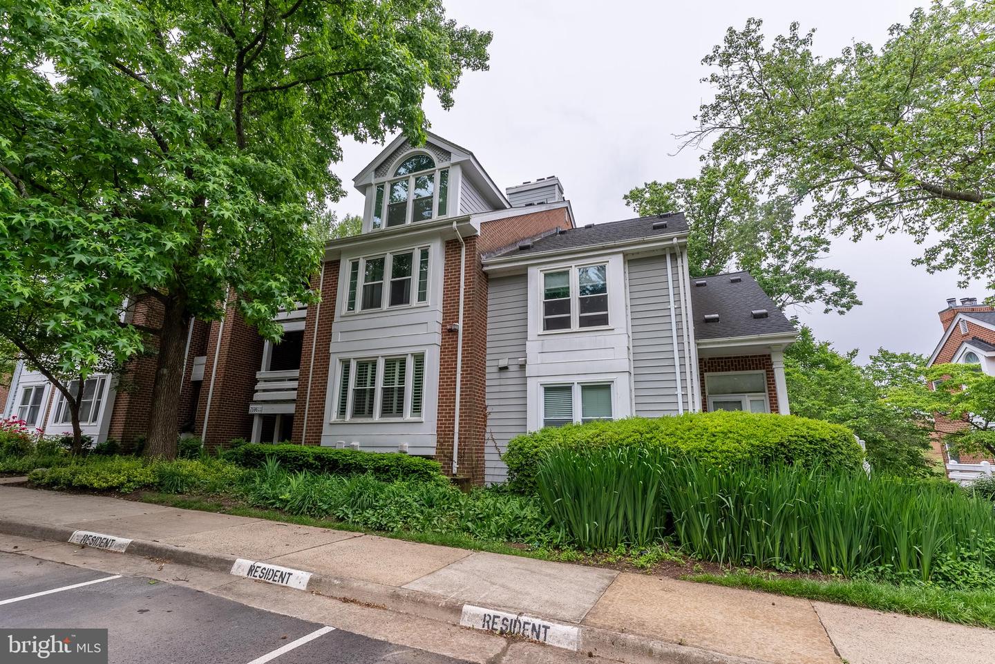 7596-N LAKESIDE VILLAGE DR, FALLS CHURCH, Virginia 22042, 1 Bedroom Bedrooms, ,1 BathroomBathrooms,Residential,For sale,7596-N LAKESIDE VILLAGE DR,VAFX2243046 MLS # VAFX2243046