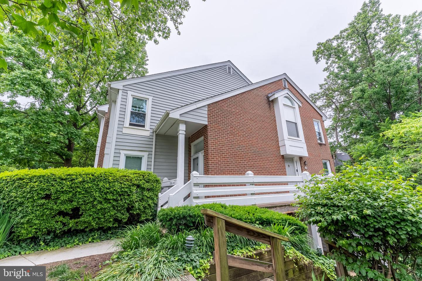 7596-N LAKESIDE VILLAGE DR, FALLS CHURCH, Virginia 22042, 1 Bedroom Bedrooms, ,1 BathroomBathrooms,Residential,For sale,7596-N LAKESIDE VILLAGE DR,VAFX2243046 MLS # VAFX2243046
