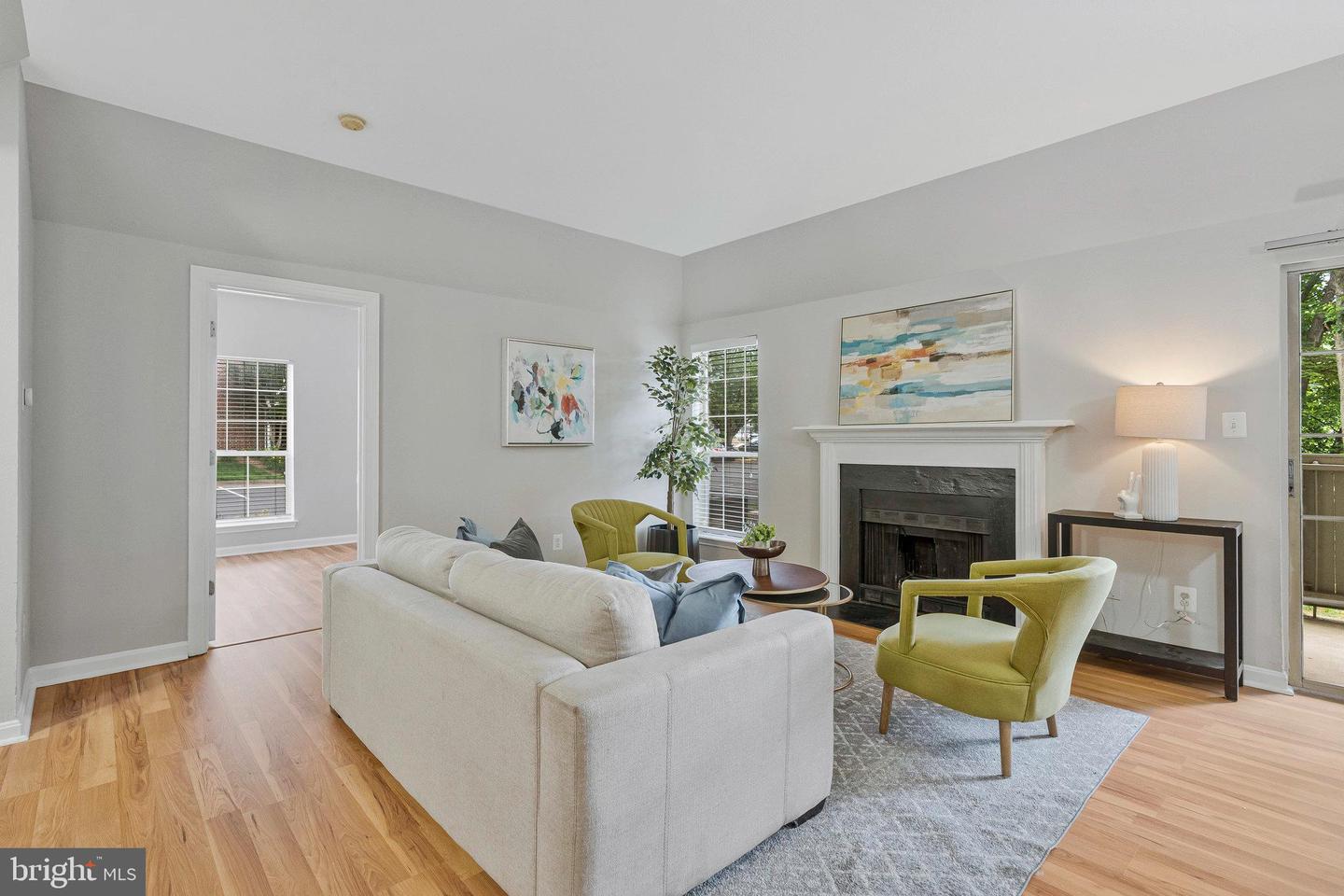 12153 PENDERVIEW LN #2001, FAIRFAX, Virginia 22033, 2 Bedrooms Bedrooms, ,2 BathroomsBathrooms,Residential,For sale,12153 PENDERVIEW LN #2001,VAFX2243078 MLS # VAFX2243078