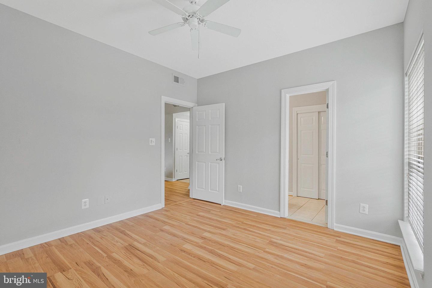 12153 PENDERVIEW LN #2001, FAIRFAX, Virginia 22033, 2 Bedrooms Bedrooms, ,2 BathroomsBathrooms,Residential,For sale,12153 PENDERVIEW LN #2001,VAFX2243078 MLS # VAFX2243078