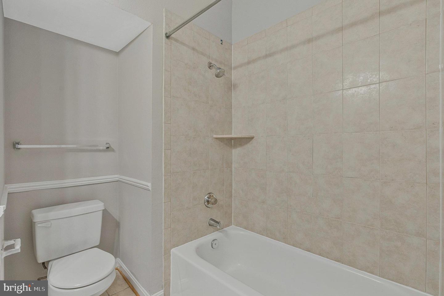 12153 PENDERVIEW LN #2001, FAIRFAX, Virginia 22033, 2 Bedrooms Bedrooms, ,2 BathroomsBathrooms,Residential,For sale,12153 PENDERVIEW LN #2001,VAFX2243078 MLS # VAFX2243078
