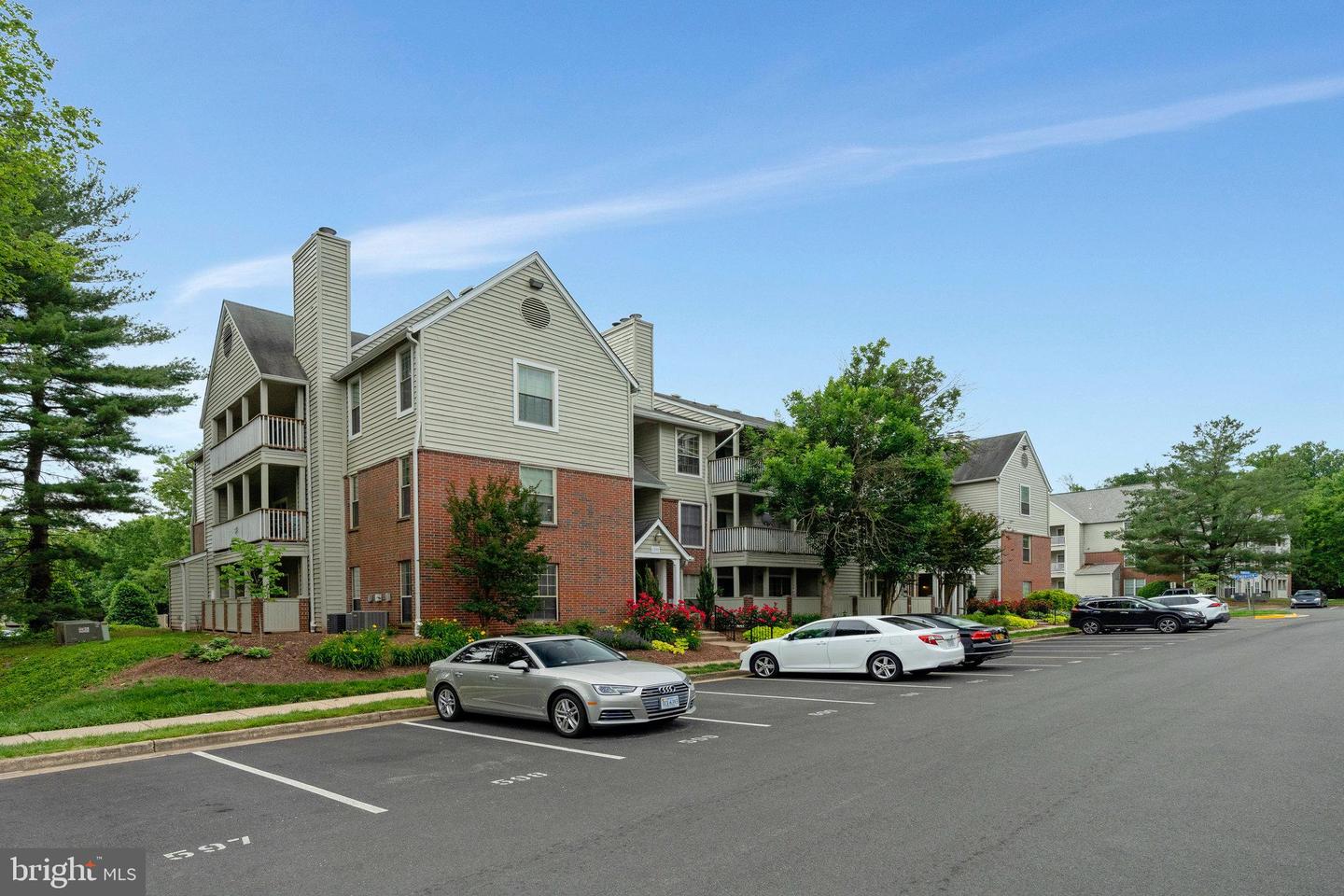 12153 PENDERVIEW LN #2001, FAIRFAX, Virginia 22033, 2 Bedrooms Bedrooms, ,2 BathroomsBathrooms,Residential,For sale,12153 PENDERVIEW LN #2001,VAFX2243078 MLS # VAFX2243078