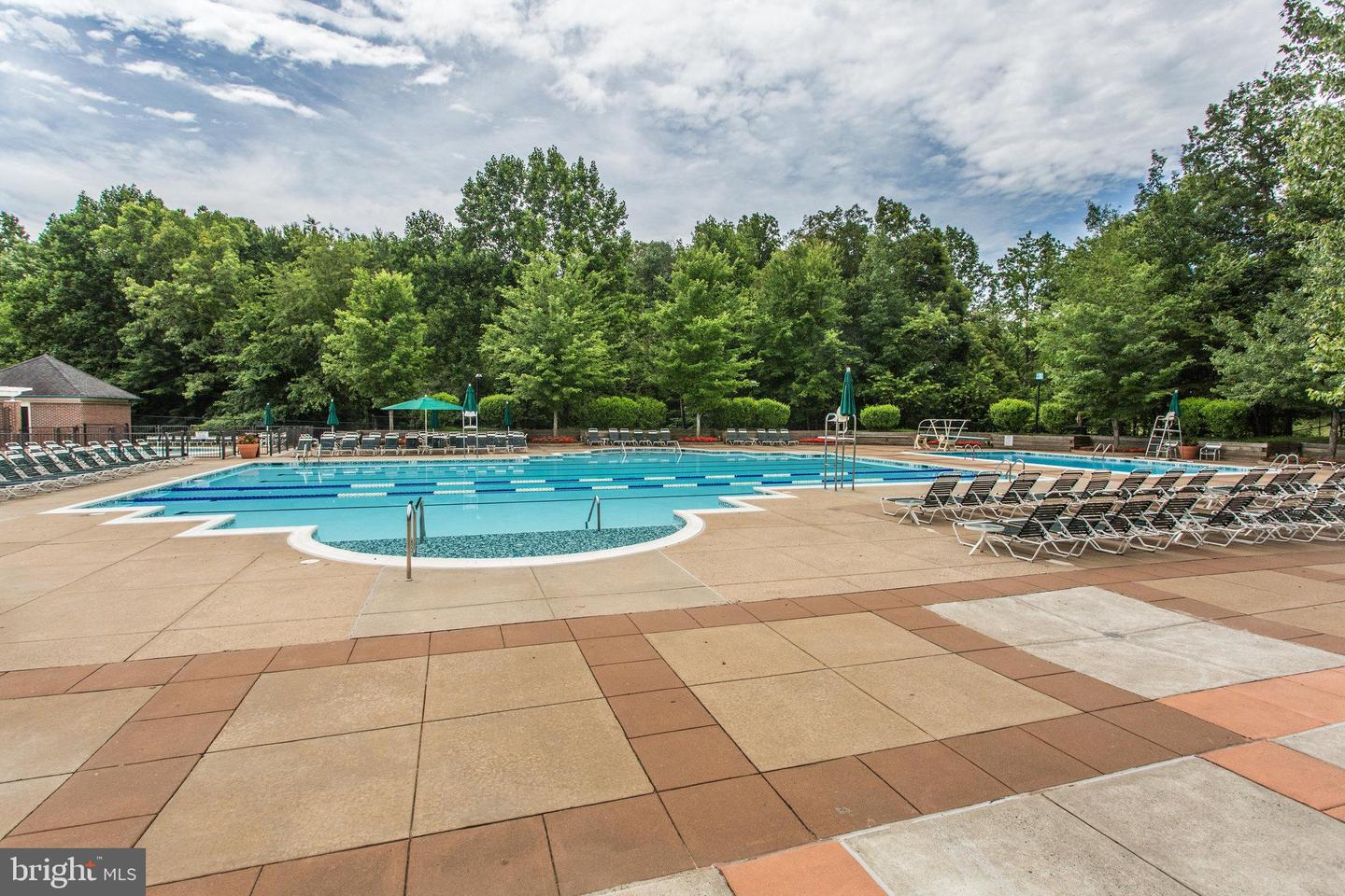 12153 PENDERVIEW LN #2001, FAIRFAX, Virginia 22033, 2 Bedrooms Bedrooms, ,2 BathroomsBathrooms,Residential,For sale,12153 PENDERVIEW LN #2001,VAFX2243078 MLS # VAFX2243078