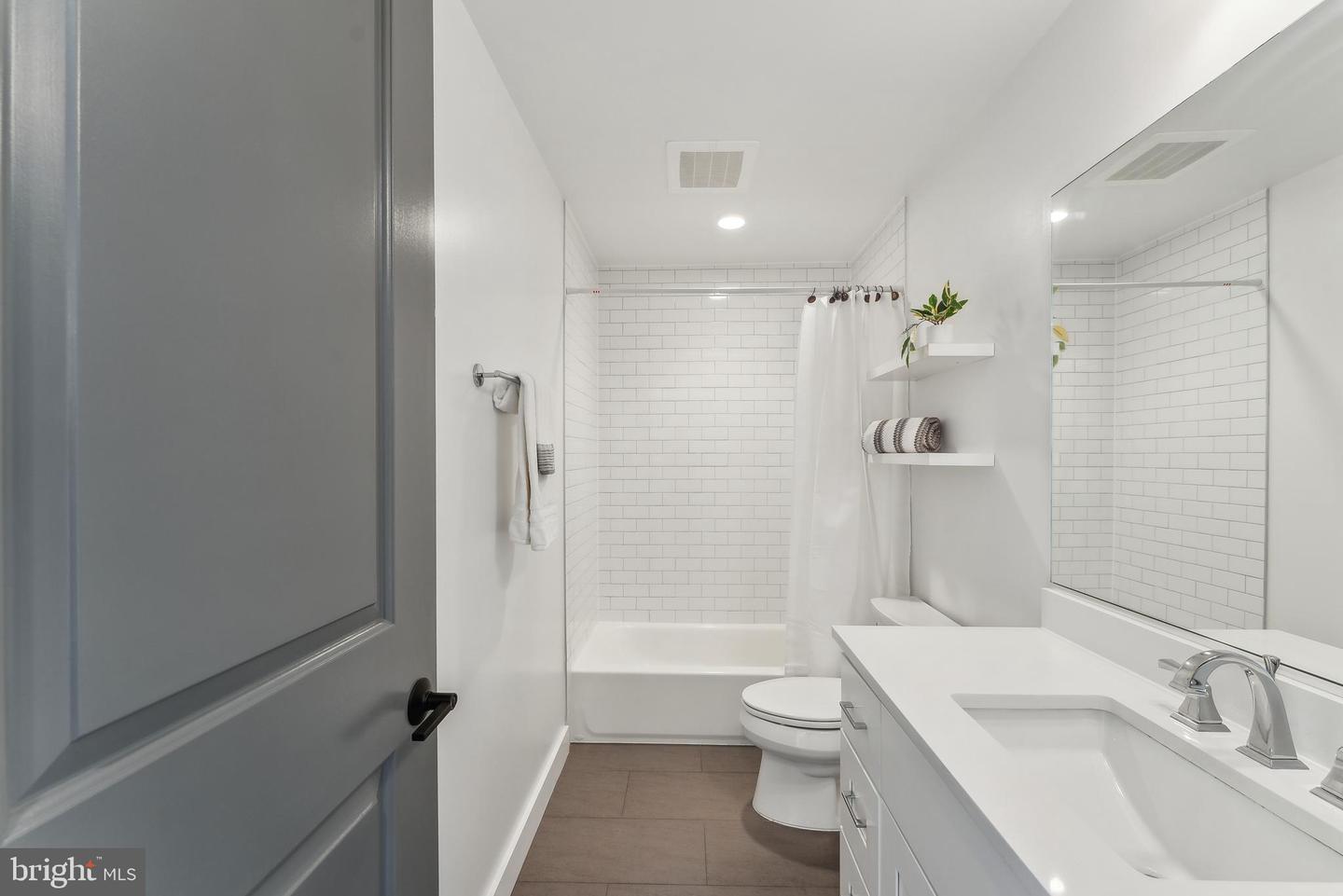 1007 BRYANT ST NE #3, WASHINGTON, District Of Columbia 20018, 2 Bedrooms Bedrooms, ,2 BathroomsBathrooms,Residential,For sale,1007 BRYANT ST NE #3,DCDC2202462 MLS # DCDC2202462