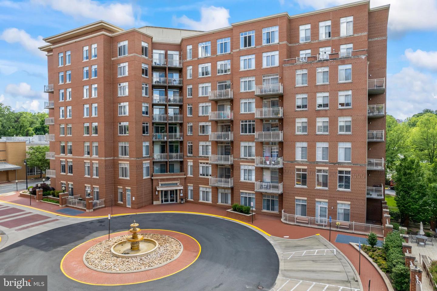 4490 MARKET COMMONS DR #602, FAIRFAX, Virginia 22033, 2 Bedrooms Bedrooms, ,2 BathroomsBathrooms,Residential,For sale,4490 MARKET COMMONS DR #602,VAFX2243188 MLS # VAFX2243188