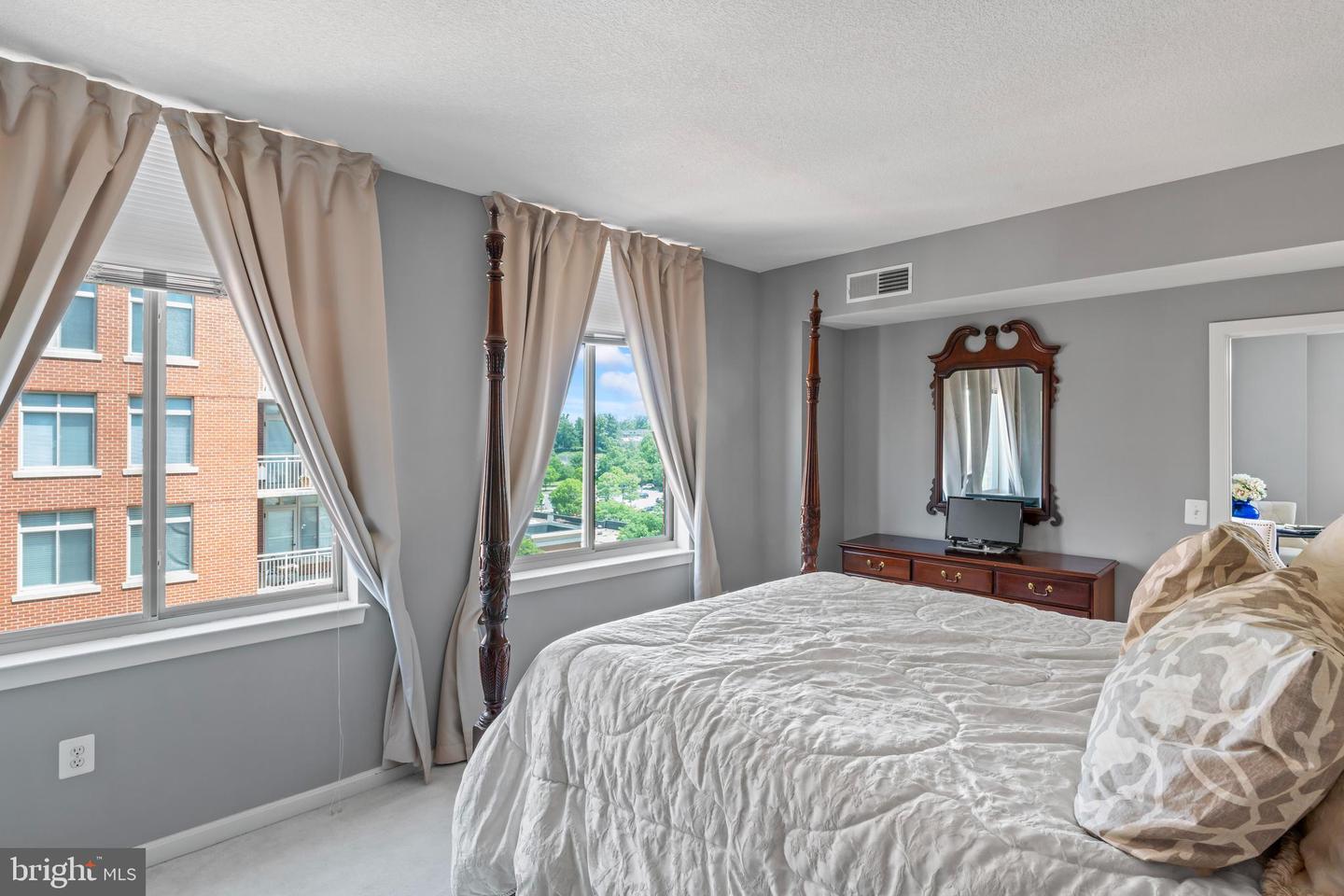 4490 MARKET COMMONS DR #602, FAIRFAX, Virginia 22033, 2 Bedrooms Bedrooms, ,2 BathroomsBathrooms,Residential,For sale,4490 MARKET COMMONS DR #602,VAFX2243188 MLS # VAFX2243188