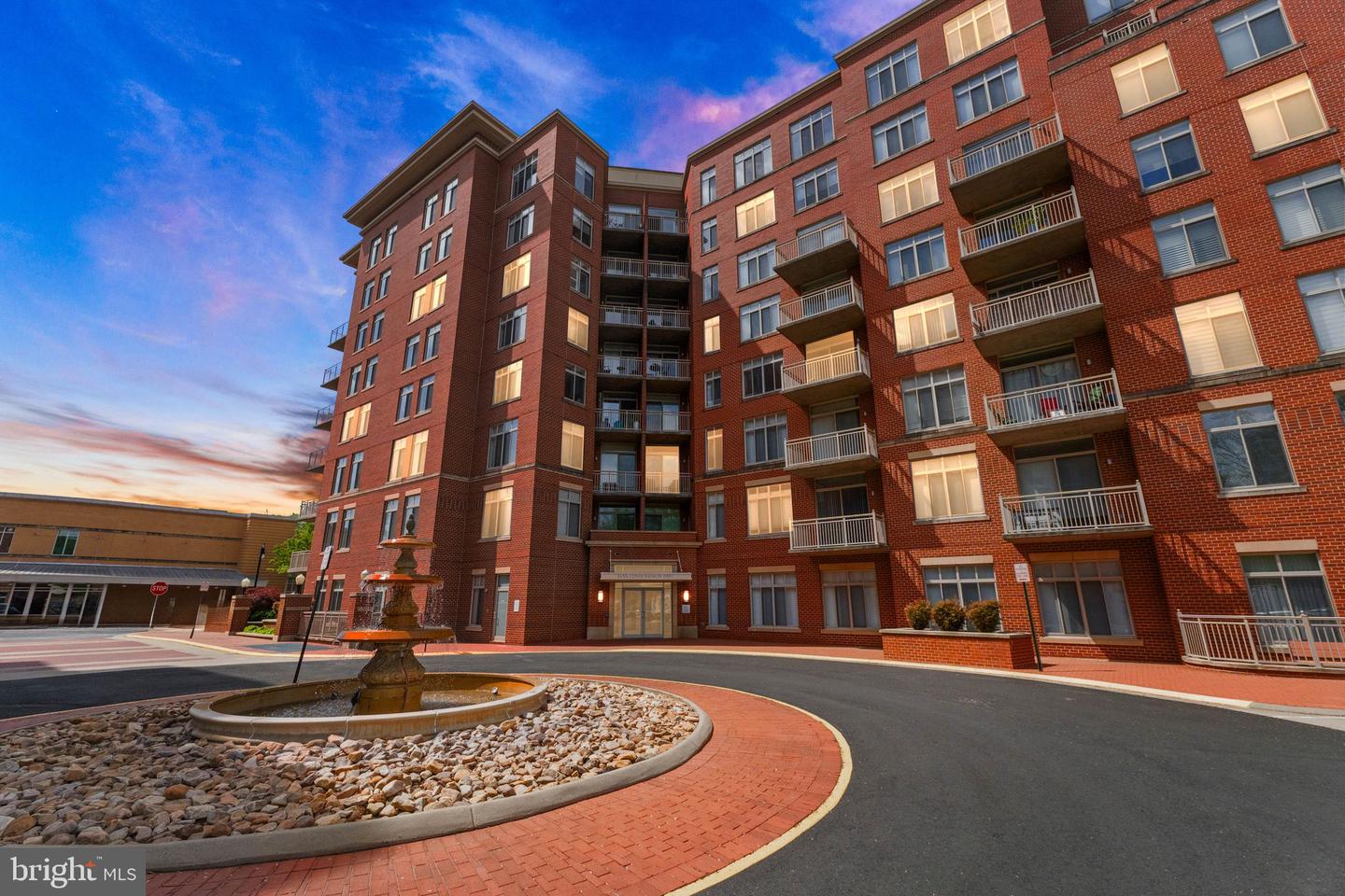 4490 MARKET COMMONS DR #602, FAIRFAX, Virginia 22033, 2 Bedrooms Bedrooms, ,2 BathroomsBathrooms,Residential,For sale,4490 MARKET COMMONS DR #602,VAFX2243188 MLS # VAFX2243188