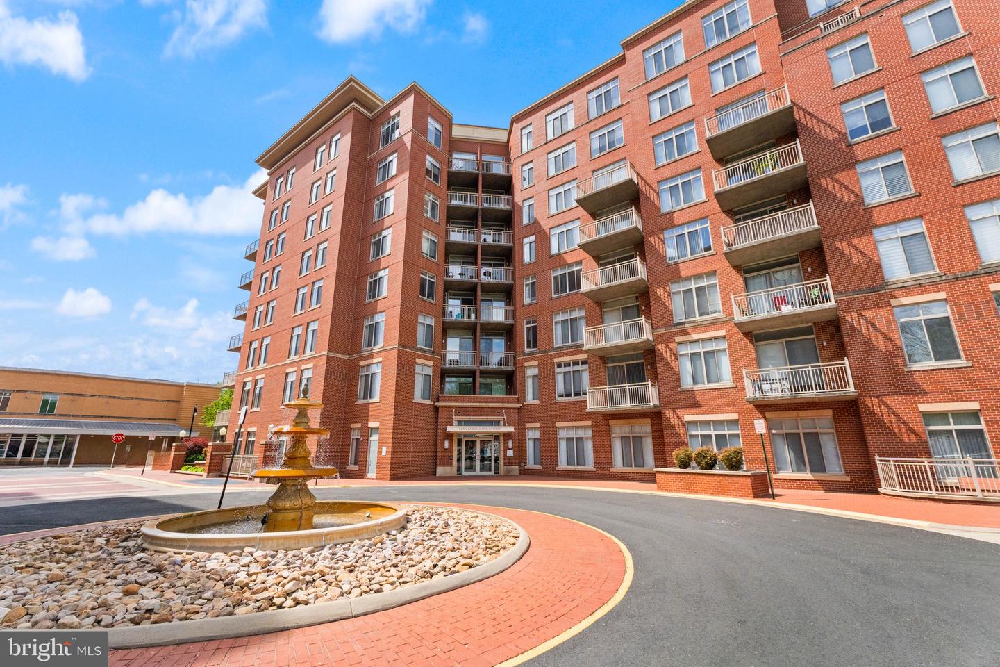 4490 MARKET COMMONS DR #602, FAIRFAX, Virginia 22033, 2 Bedrooms Bedrooms, ,2 BathroomsBathrooms,Residential,For sale,4490 MARKET COMMONS DR #602,VAFX2243188 MLS # VAFX2243188