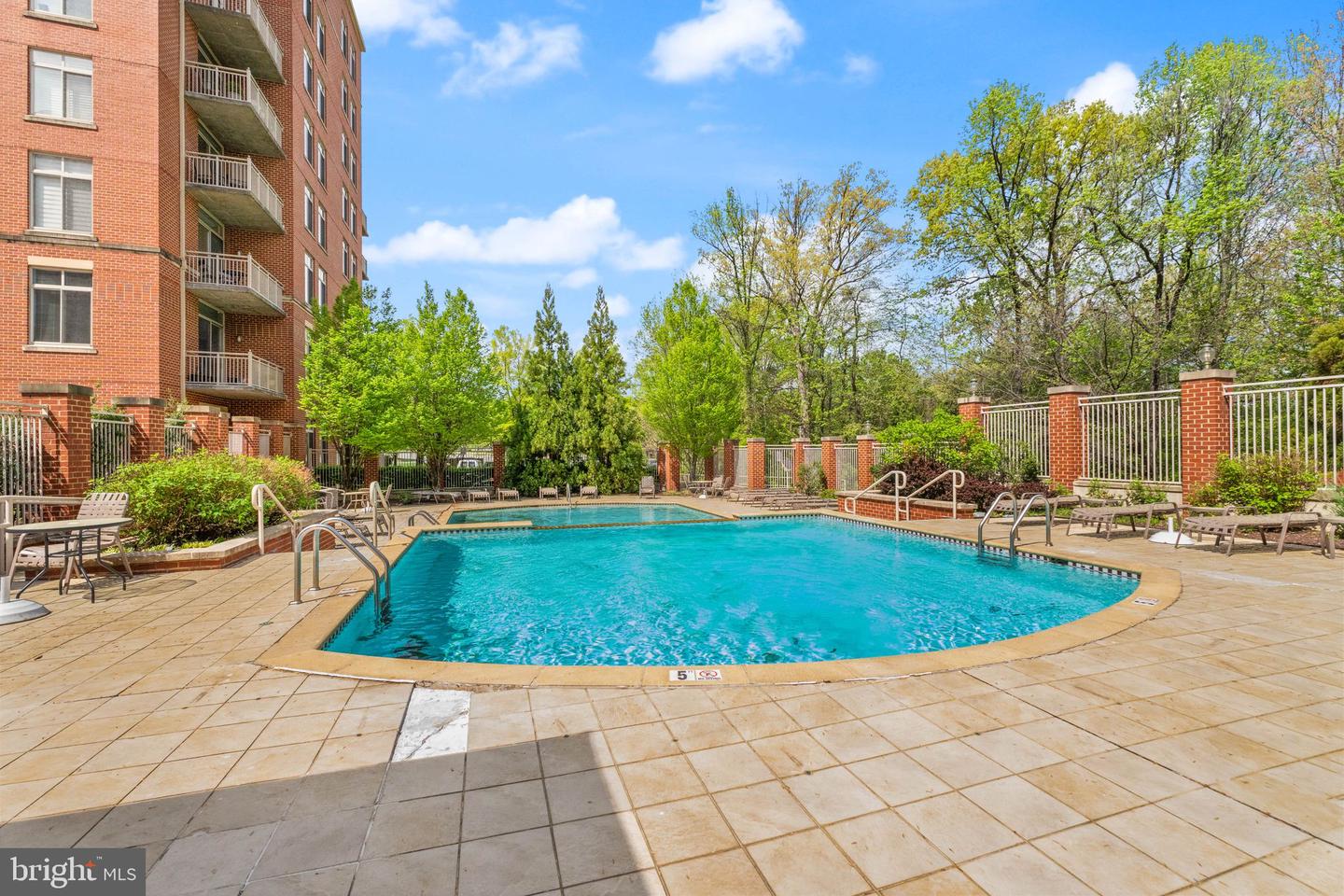 4490 MARKET COMMONS DR #602, FAIRFAX, Virginia 22033, 2 Bedrooms Bedrooms, ,2 BathroomsBathrooms,Residential,For sale,4490 MARKET COMMONS DR #602,VAFX2243188 MLS # VAFX2243188