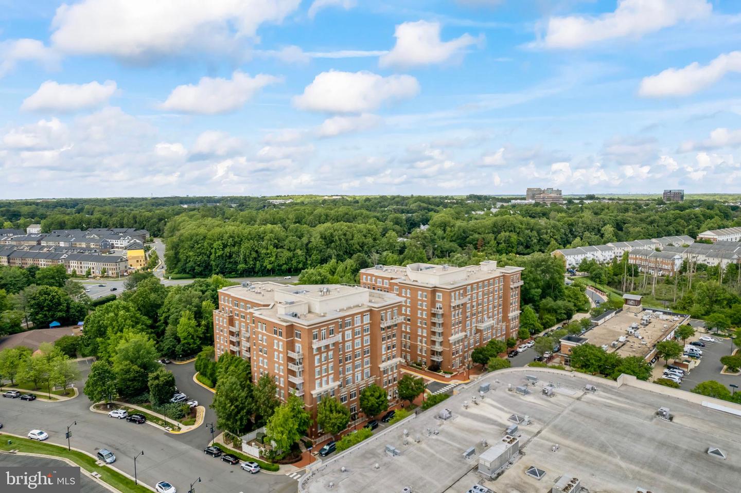 4490 MARKET COMMONS DR #602, FAIRFAX, Virginia 22033, 2 Bedrooms Bedrooms, ,2 BathroomsBathrooms,Residential,For sale,4490 MARKET COMMONS DR #602,VAFX2243188 MLS # VAFX2243188