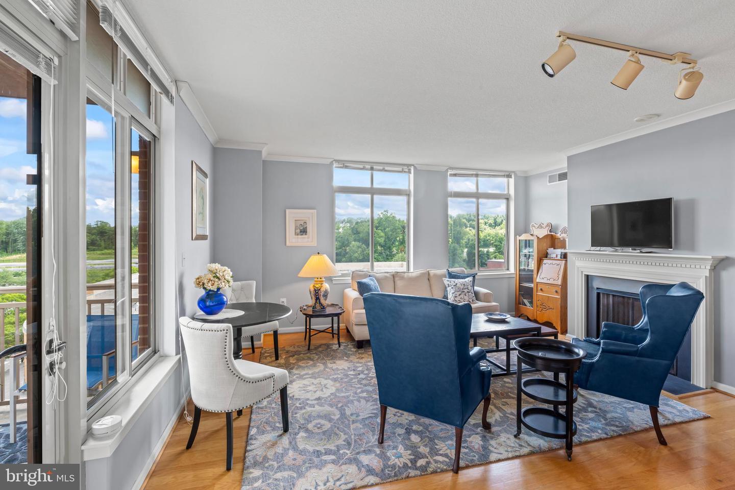 4490 MARKET COMMONS DR #602, FAIRFAX, Virginia 22033, 2 Bedrooms Bedrooms, ,2 BathroomsBathrooms,Residential,For sale,4490 MARKET COMMONS DR #602,VAFX2243188 MLS # VAFX2243188