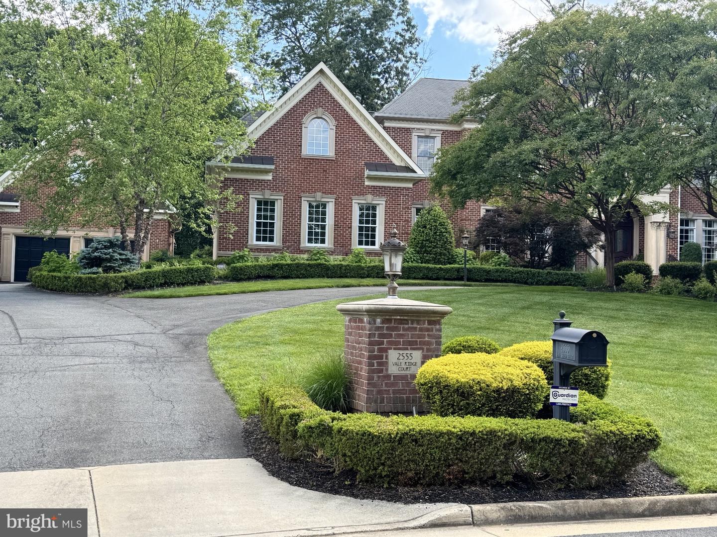 2555 VALE RIDGE CT, OAKTON, Virginia 22124, 5 Bedrooms Bedrooms, ,7 BathroomsBathrooms,Residential,For sale,2555 VALE RIDGE CT,VAFX2243554 MLS # VAFX2243554