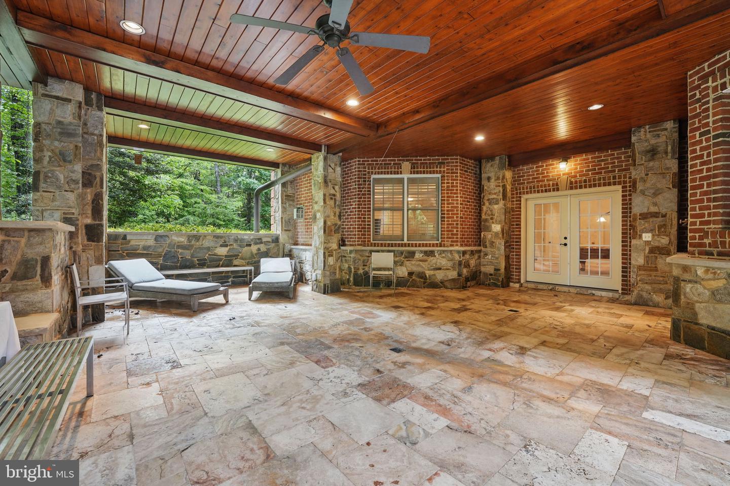 2555 VALE RIDGE CT, OAKTON, Virginia 22124, 5 Bedrooms Bedrooms, ,7 BathroomsBathrooms,Residential,For sale,2555 VALE RIDGE CT,VAFX2243554 MLS # VAFX2243554